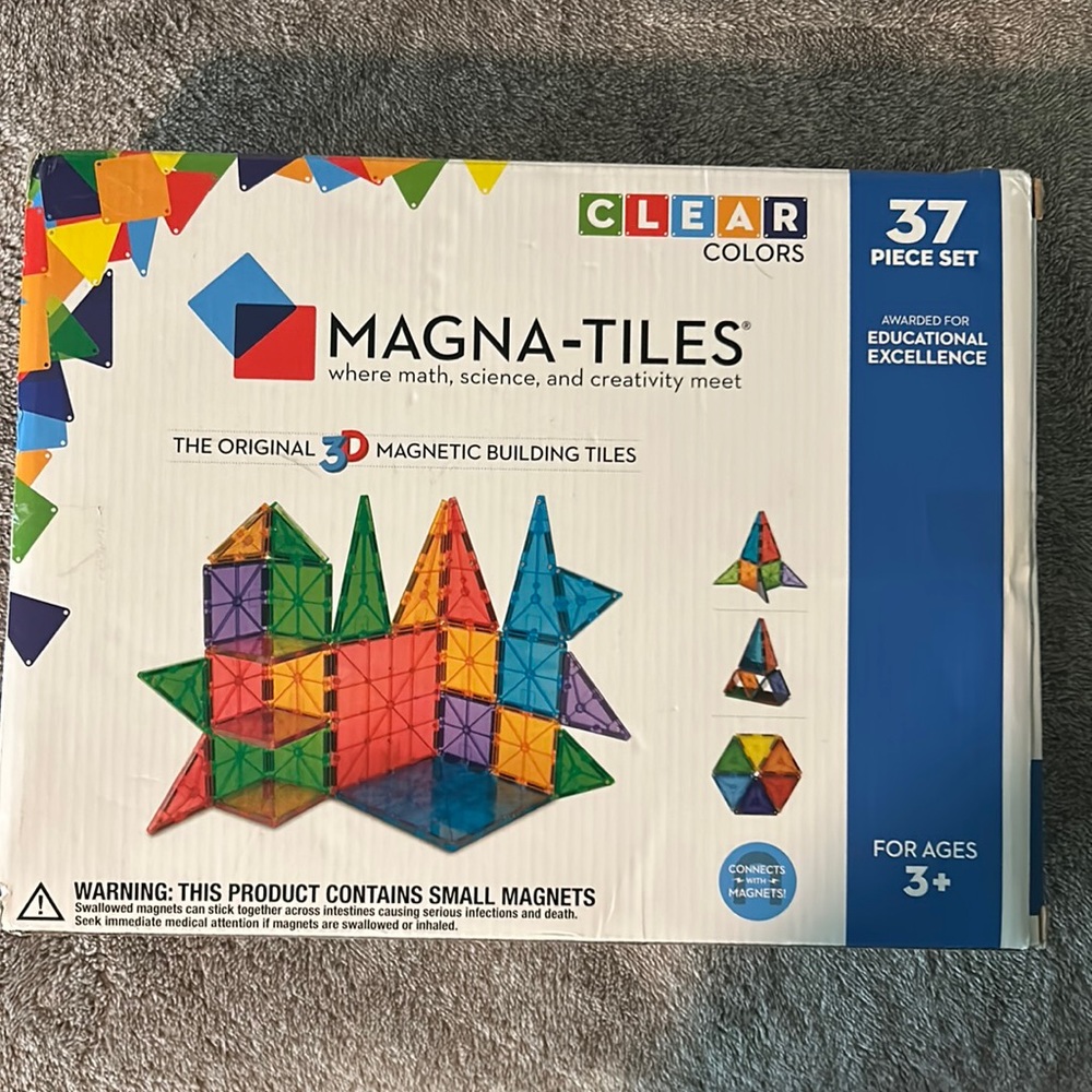 Magna-Tiles 37 piece set
